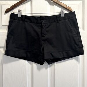 Aritzia Talula Black Cuffed Chino Low Rise Stretch Cotton Modal Shorts Size 8